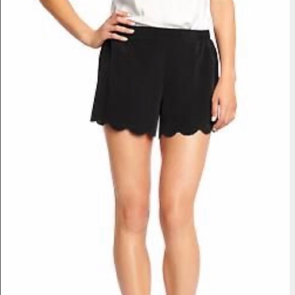 Old Navy Scalloped Soft shorts